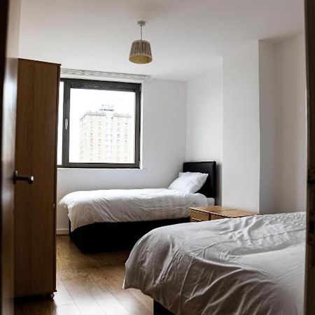 Whitechapel Two Bedroom Luxury Apartment - Free Private Parking - City Views London Exterior foto