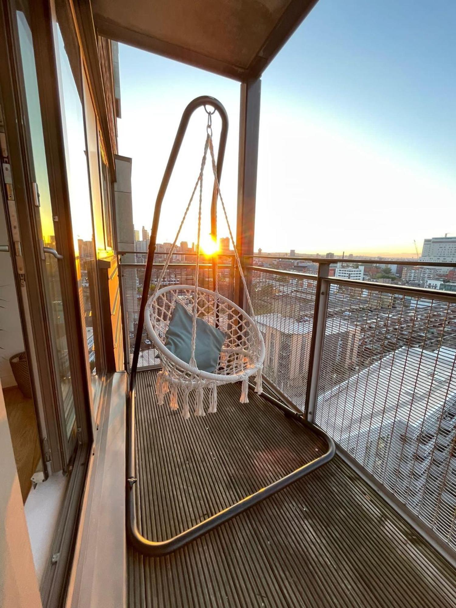 Whitechapel Two Bedroom Luxury Apartment - Free Private Parking - City Views London Exterior foto